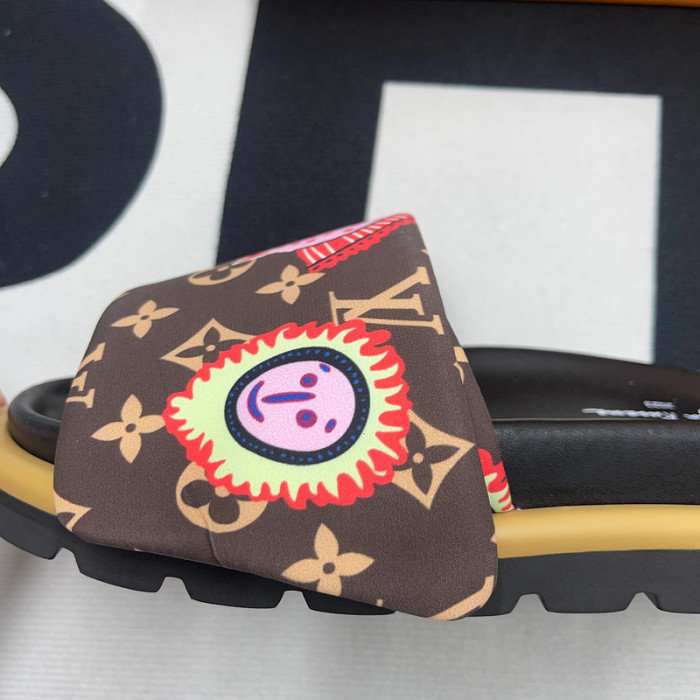 LV SANDALS