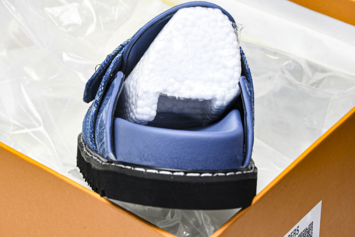 LV SANDALS