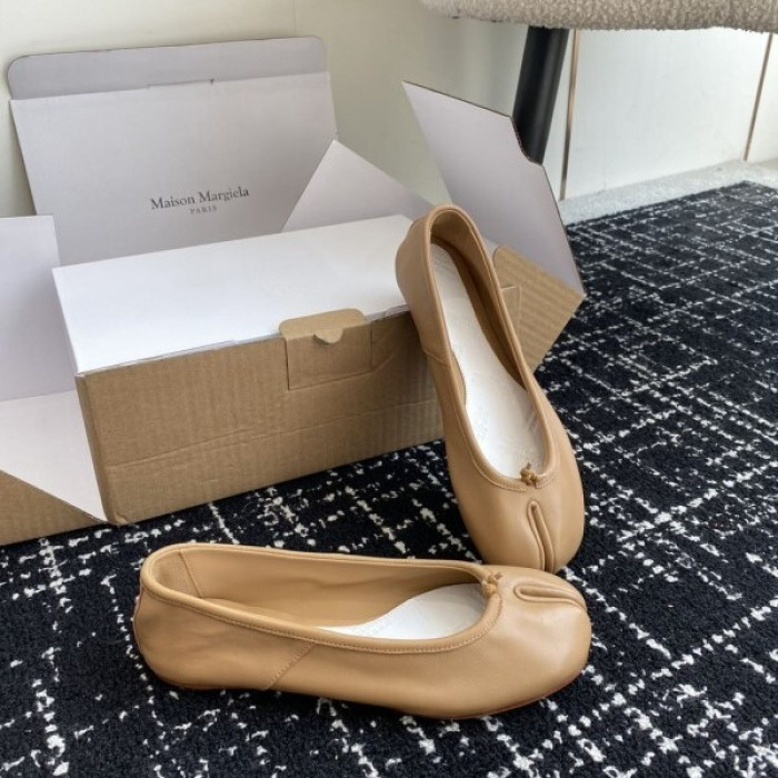 ma*s*n Ma*i*la tabi shoes