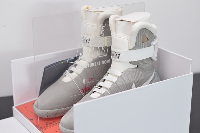 nike mag